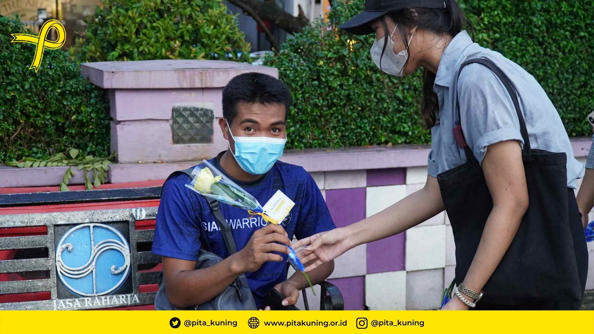 Pita-Kuning-Medan-Berbagi-Bunga