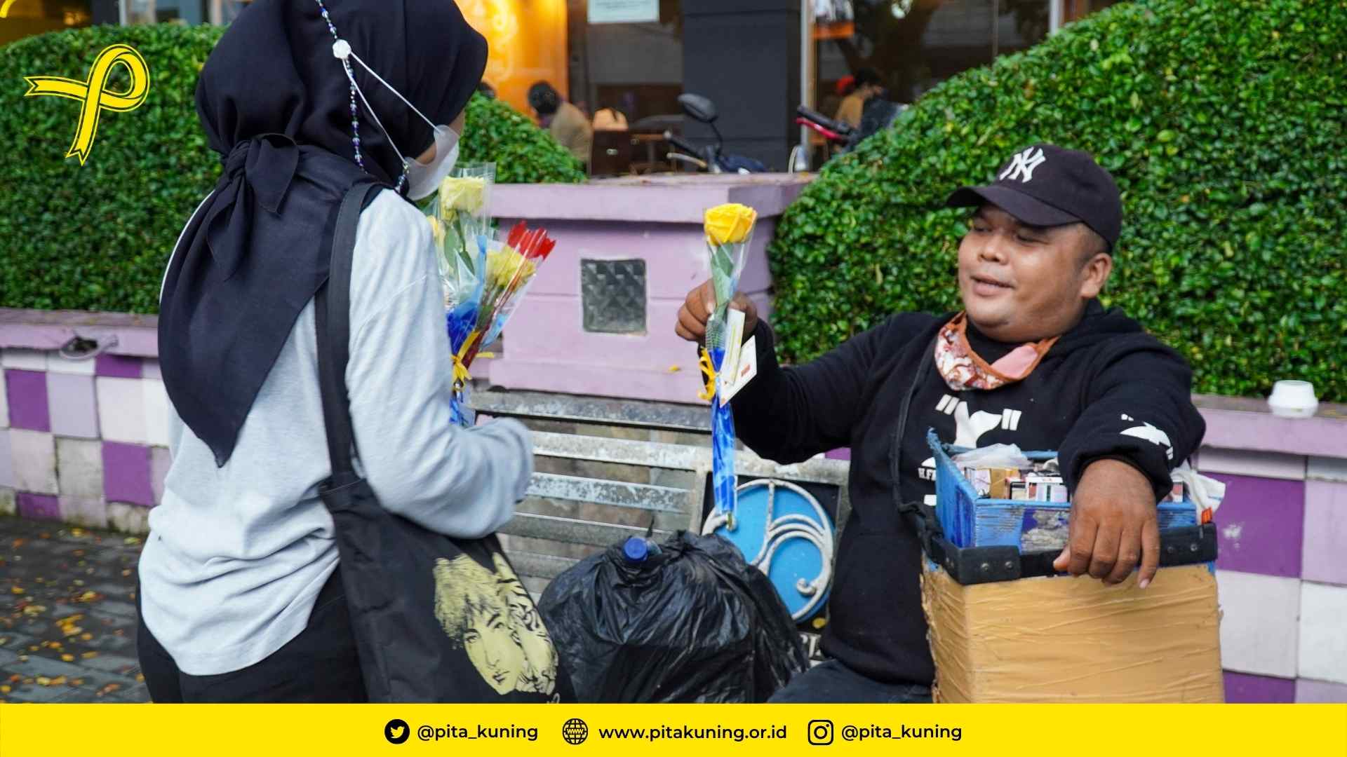 Pita-Kuning-Medan-Berbagi-Bunga