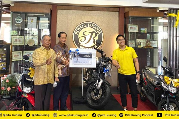 BCA Royale Open 2022 Menyalurkan Donasi ke Pita Kuning