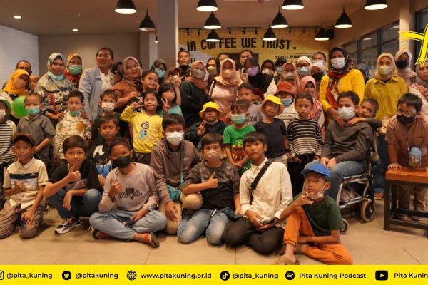 Bagaimana Pita Kuning Menyalurkan Donasi untuk Anak dengan Kanker Keluarga Prasejahtera