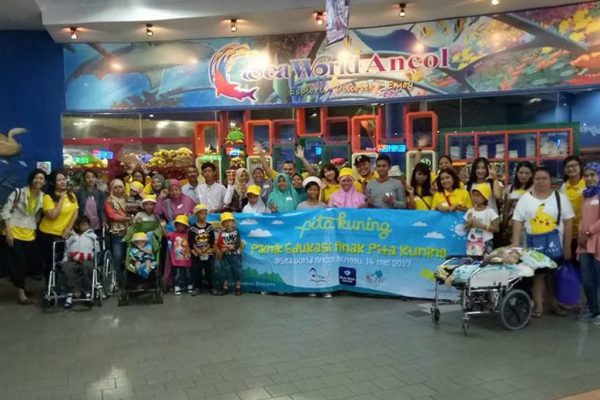 Pita Kuning Selenggarakan Piknik Edukatif bersama Blue Bird dan Jaya Ancol