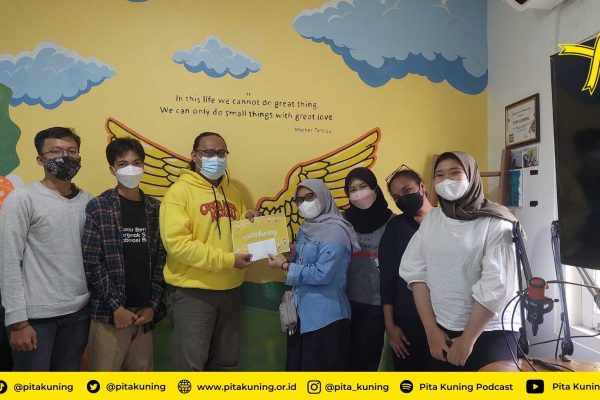 Pita Kuning Selaras Media