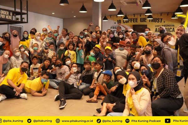 Sosialisasi Pelayanan Orang Tua dan Gatherin Relawan Pita Kuning